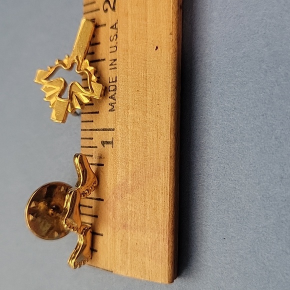 Religious Pins Footprints/Holy Spirit Cross/Dove - Picture 2 of 2